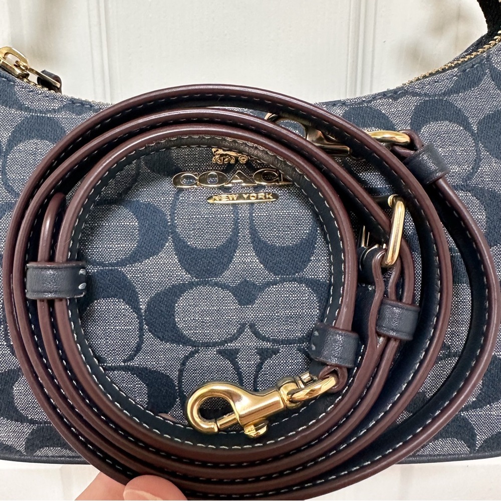 Coach Teri Shoulder Bag Signature Chambray Leather Trim - Picture 14 of 16